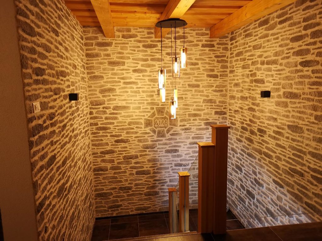 2-6.jpg_Decorative_Stone_Marek_Ukrop-6-1024x768