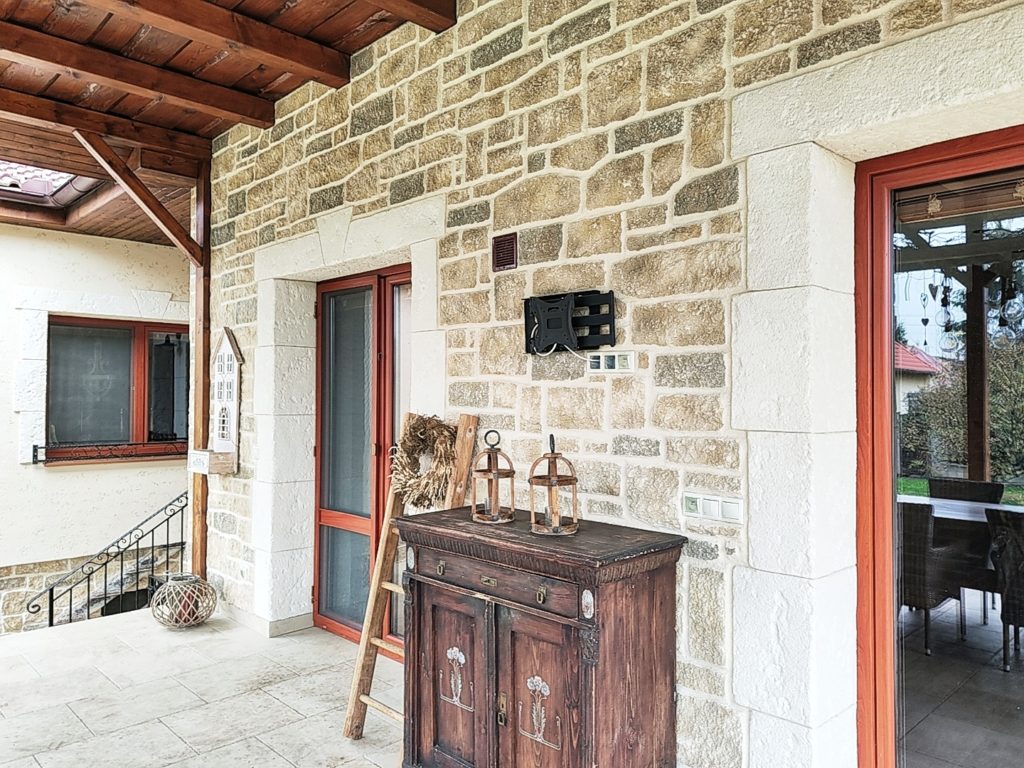 Decorative stone Marek Ukrop Oslany 5